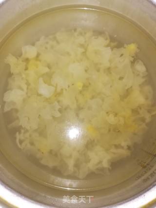 Tremella Lily Soup recipe