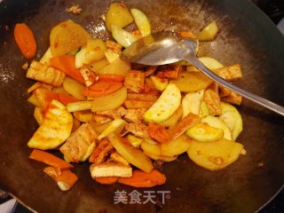 Stir-fried Vegetables with Fish Flavored Potato Chips recipe