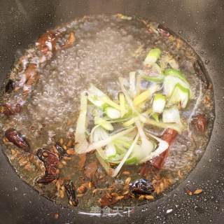 Steamed Bowl with Small Crispy Pork recipe