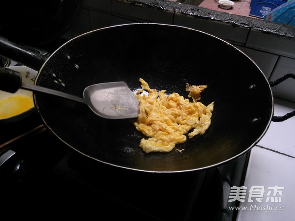 Scrambled Eggs with Loofah recipe