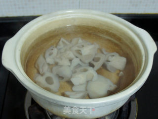 Lotus Root and Yam Spare Rib Soup recipe