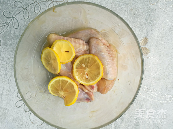 Grilled Wings with Lemon Abalone Sauce recipe
