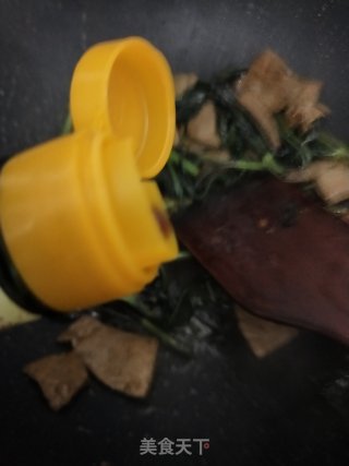 Stir-fried Pork Liver with Blood Skin Vegetables recipe