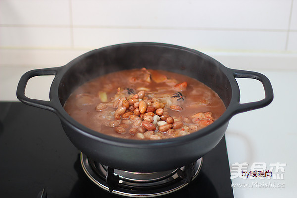 Roast Pork Trotters with Southern Milk and Peanuts recipe