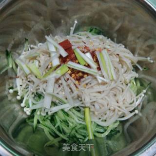 Cucumber with Enoki Mushroom recipe