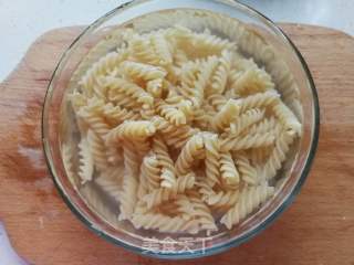 Stir-fried Italian Fusilli with Shrimp and Asparagus recipe