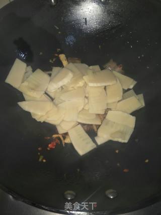 Stir-fried Winter Bamboo Shoots with Chopped Pepper and Bacon recipe