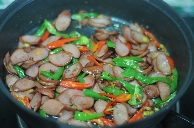 Stir-fried Beef Sausage with Green Red Pepper recipe