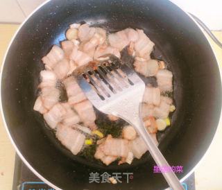 Kidney Bean and Potato Meat (momo's Dish) recipe