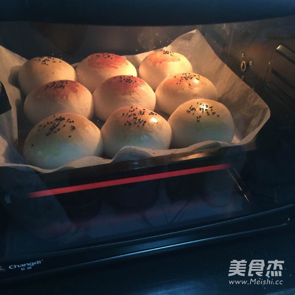 Breakfast Buns with Walnut and Black Sesame Filling recipe