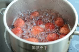 Strawberry Jelly Heart-shaped Sponge Cake recipe