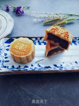 Cantonese Bean Paste Mooncake recipe