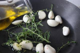 Rich Aroma---soaked Garlic in Olive Oil recipe