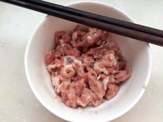 Rice Noodles with Beans and Potato Minced Pork recipe