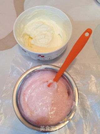 Sakura Yogurt Mousse Cake recipe