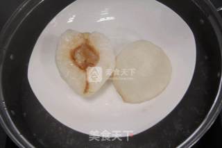 Good Medicine for Relieving Cough and Moisturizing The Lungs-stewed Sydney with Honey and Rock Sugar recipe