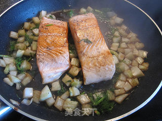 Fried Salmon with Fennel Head recipe