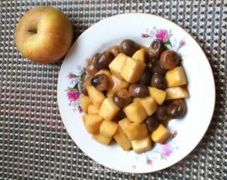 Stir-fried Straw Mushrooms with Apples recipe