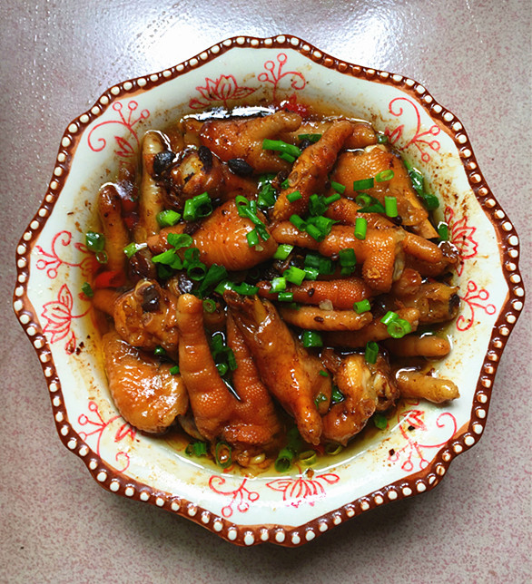 Steamed Chicken Feet with Tempeh recipe