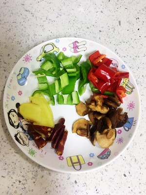 The Delicious Yellow Chicken Stew that Exploded in Place recipe