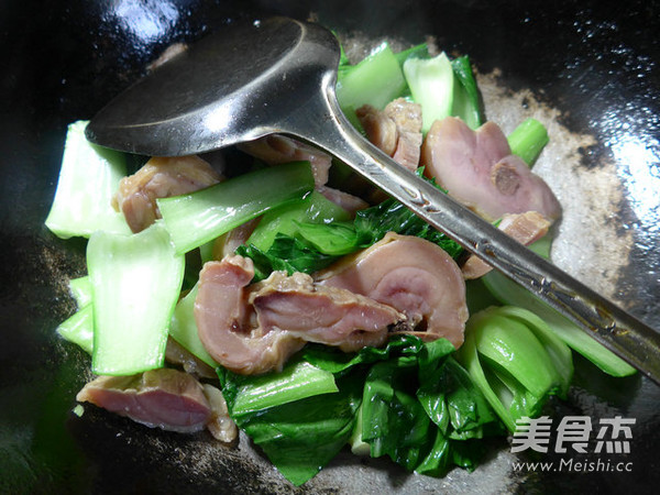 Stir-fried Vegetables with Cured Chicken Drumsticks recipe