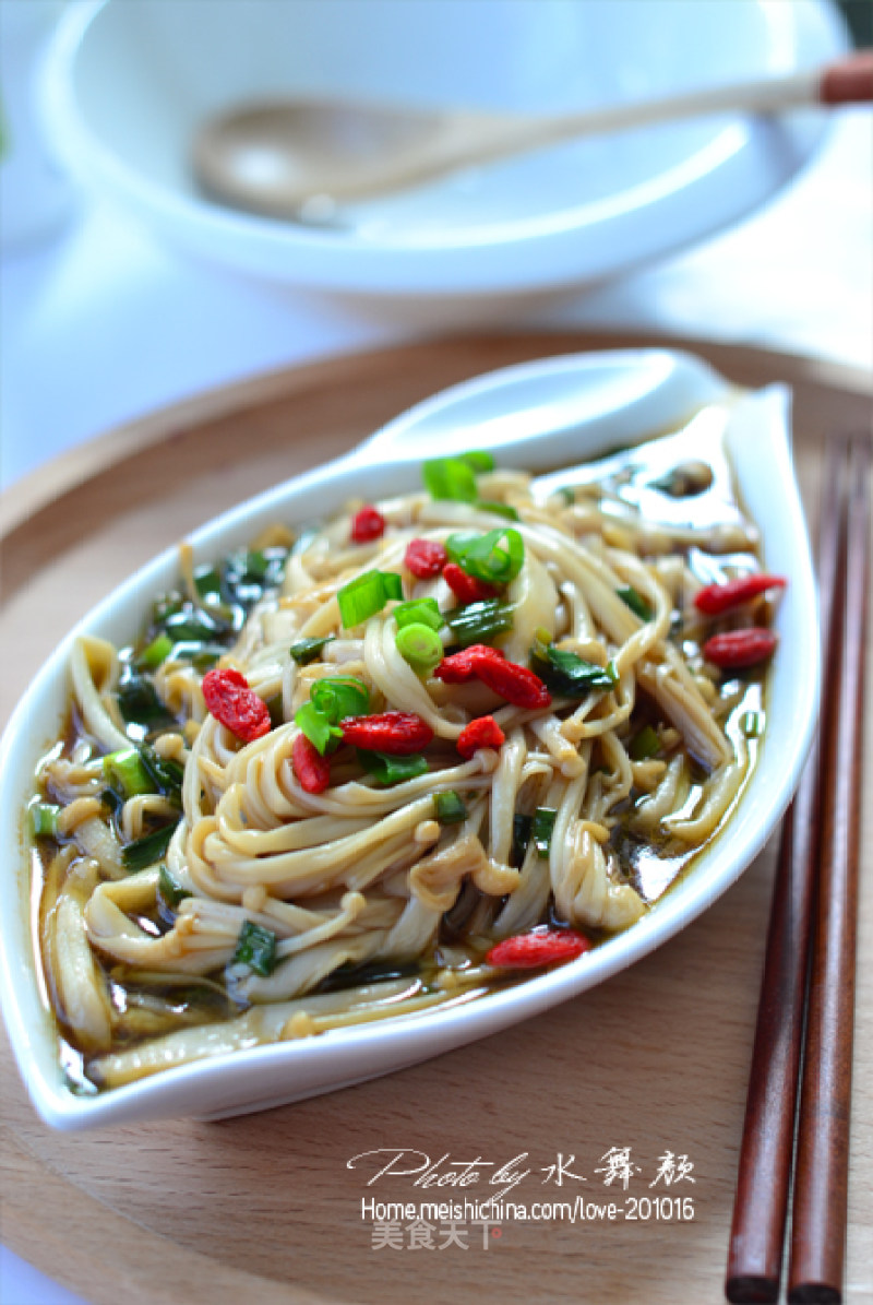 Enoki Mushroom with Scallion Oil recipe