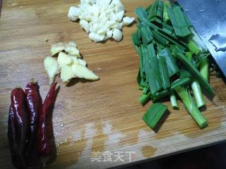 Stir-fried Houttuynia Cordata with Bacon (zheergen) recipe