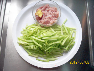 Stir-fried Shredded Pork with Celery recipe