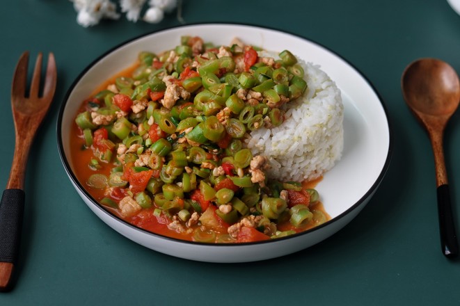 Rice Topped with Minced Meat and Tomato Sauce recipe