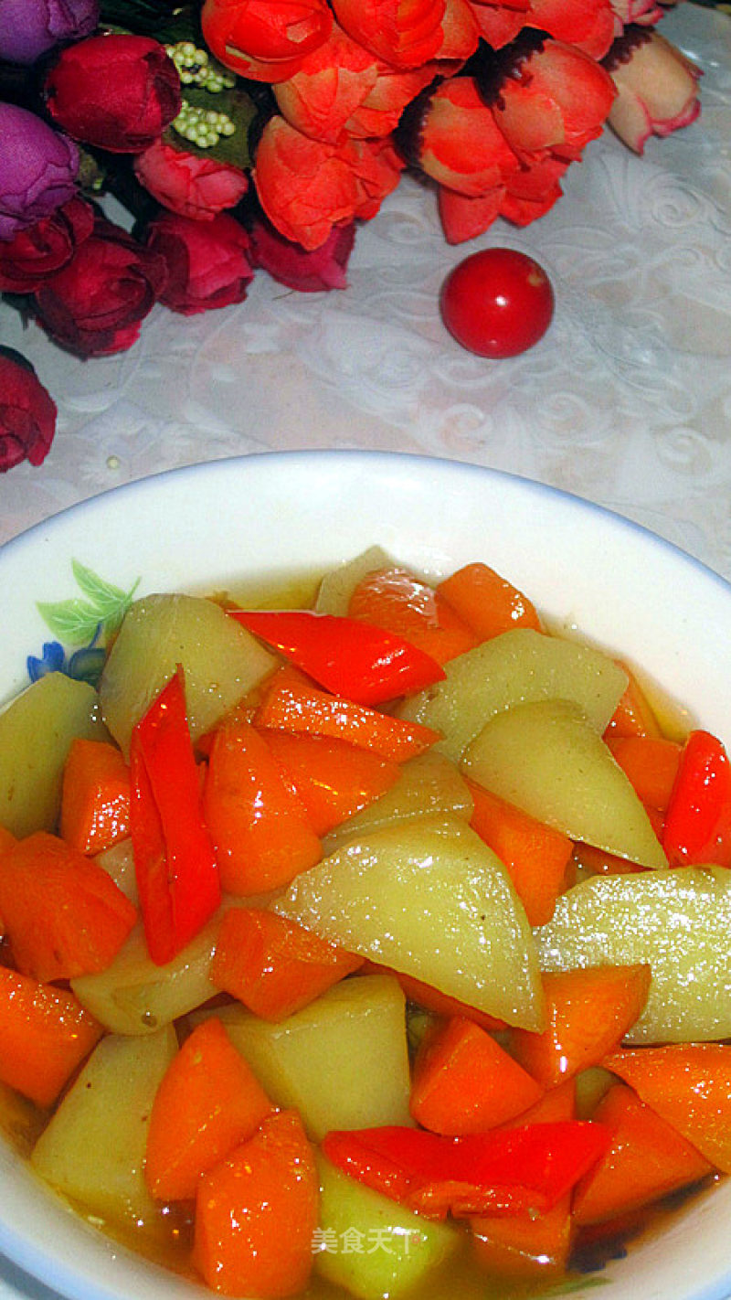 Stir-fried Potatoes with Carrots-----home Cooking recipe