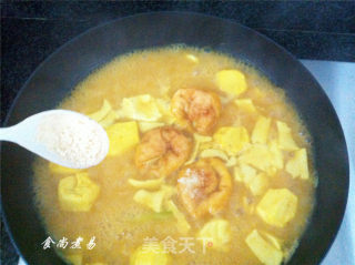 Curry Fish Ball and Shrimp Noodle recipe
