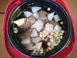 Radish Pork Ribs Soup recipe