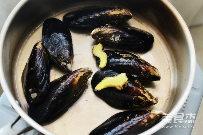 Braised Mussels recipe