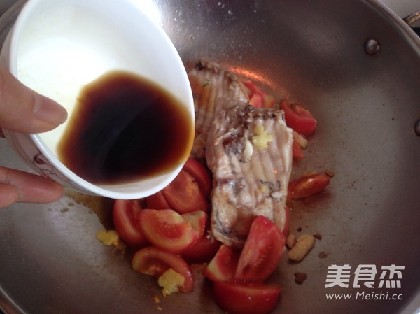 Grilled Fish Belly with Tomato recipe