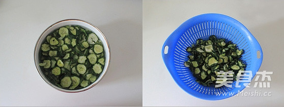 Stir-fried Cucumber with Garlic and Minced Pork recipe