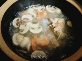 Shrimp: Leg Bone Mushroom Soup with Shrimp recipe