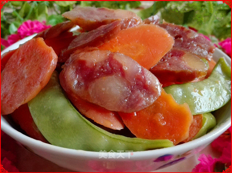 Stir-fried Sausage with Snow Pea and Carrots recipe