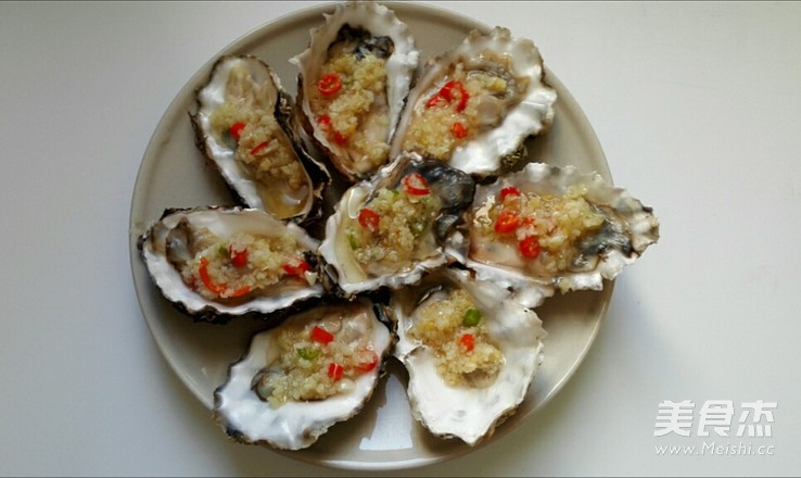 Steamed Oysters with Garlic recipe