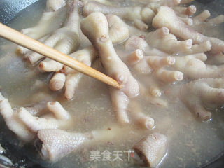 Pickled Pepper Chicken Feet recipe