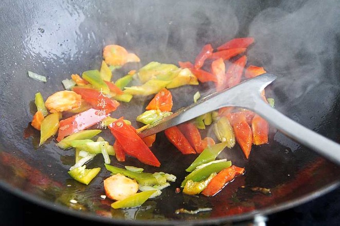 Stir-fried Small River Prawns with Green Peppers recipe