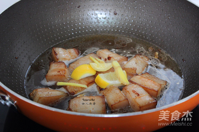 Braised Pork with Lemon recipe