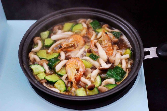 Sliced Noodles with Seasonal Vegetables and Shrimp recipe