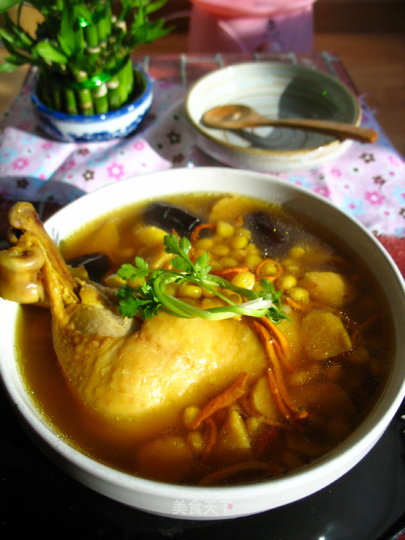Good Soup and Quick Cook 【cyceps and Yam Chicken Soup】 recipe