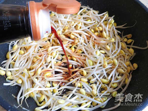 Stir-fried Vermicelli with Soybean Sprouts recipe