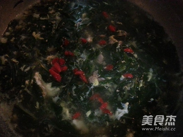 Wolfberry Leaf Egg Soup recipe