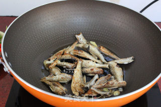 Spicy Dried River Fish recipe