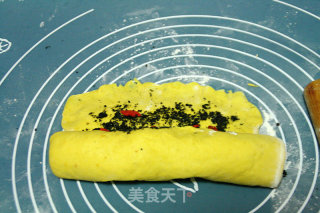 It’s Cool for Autumn: [pumpkin, Wolfberry and Black Sesame Roll] recipe