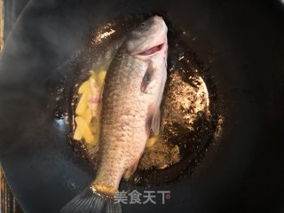 Crucian Fish Meal Soup recipe