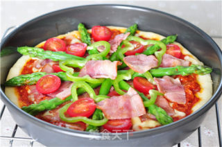 Crispy Pizza with Bacon and Colorful Vegetables recipe