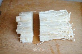 Bacon Roll with Enoki Mushroom recipe